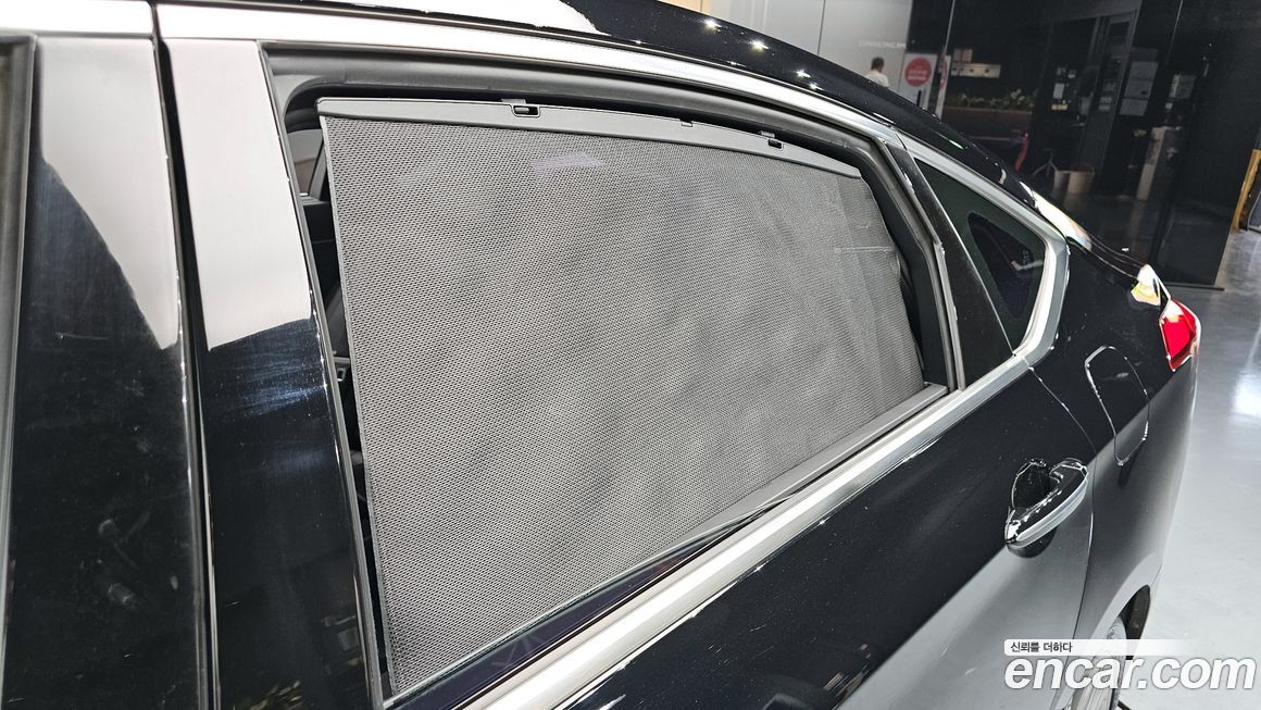 Hyundai Genesis 2016