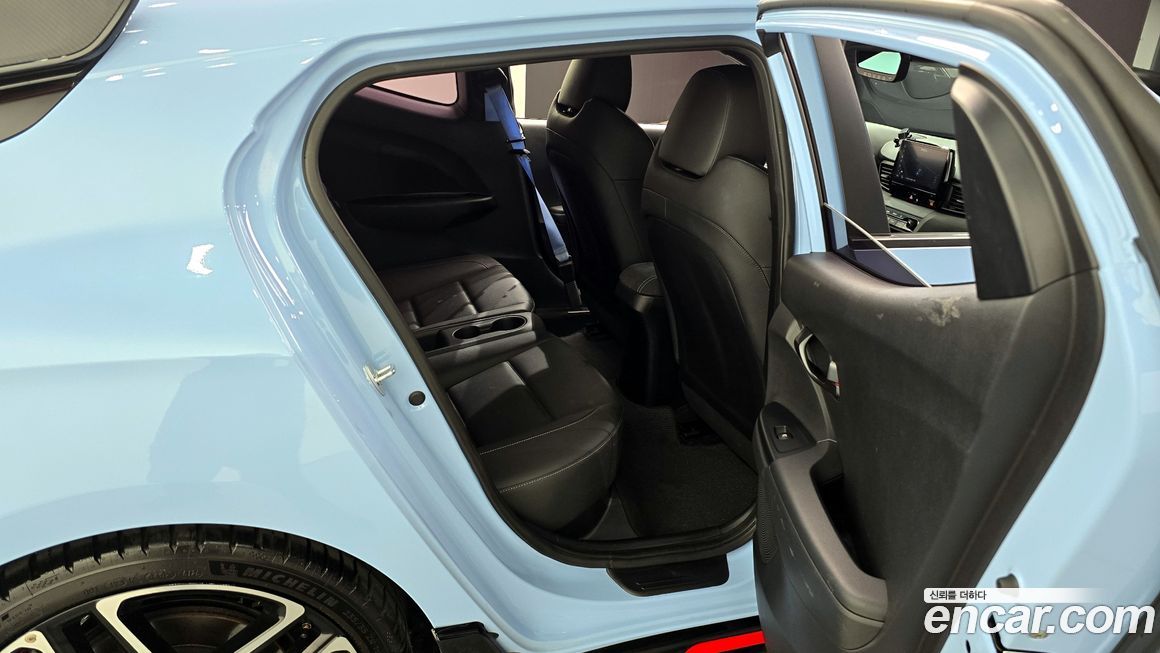 Hyundai Veloster 2022