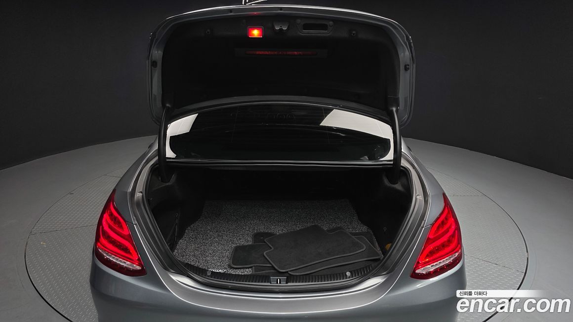 Mercedes-Benz C-Class 2016