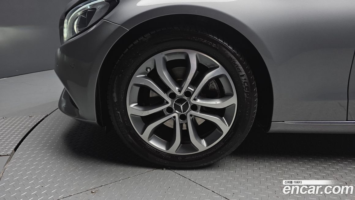 Mercedes-Benz C-Class 2016