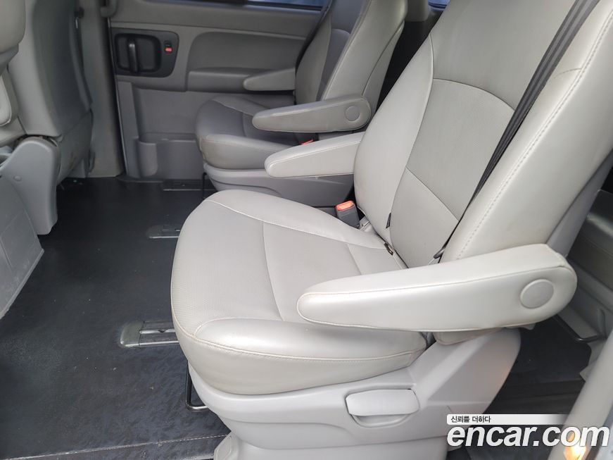 Hyundai Starex 2018