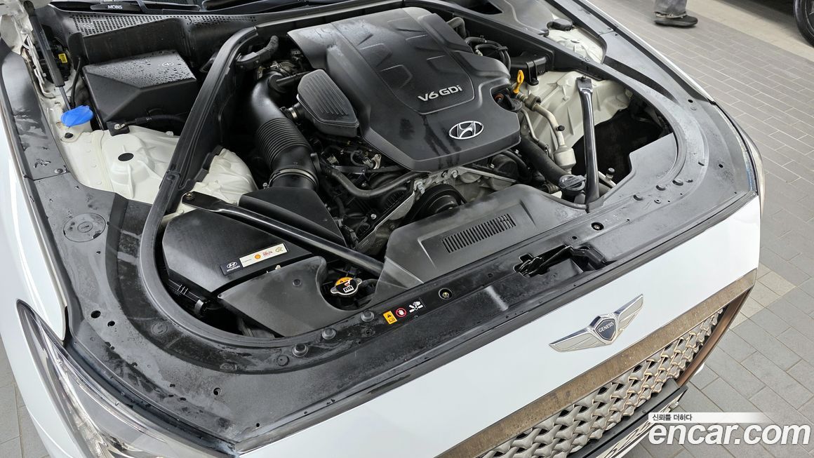 Hyundai Genesis 2016