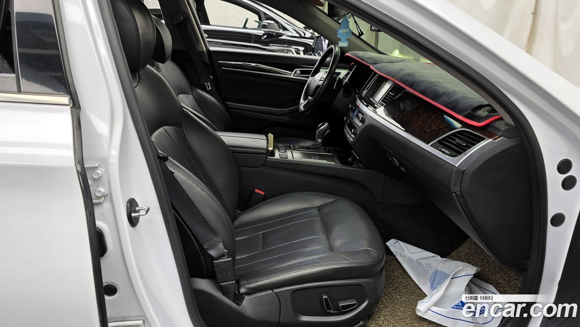 Hyundai Genesis 2016