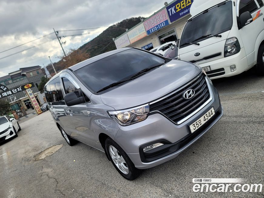 Hyundai Starex 2018