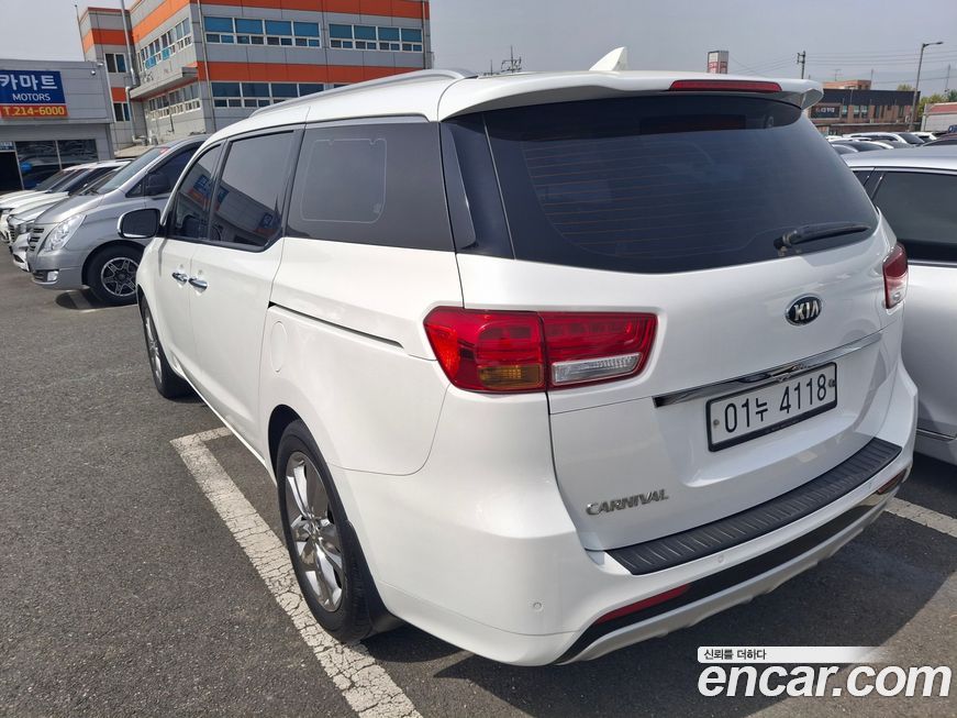Kia Canival 2018