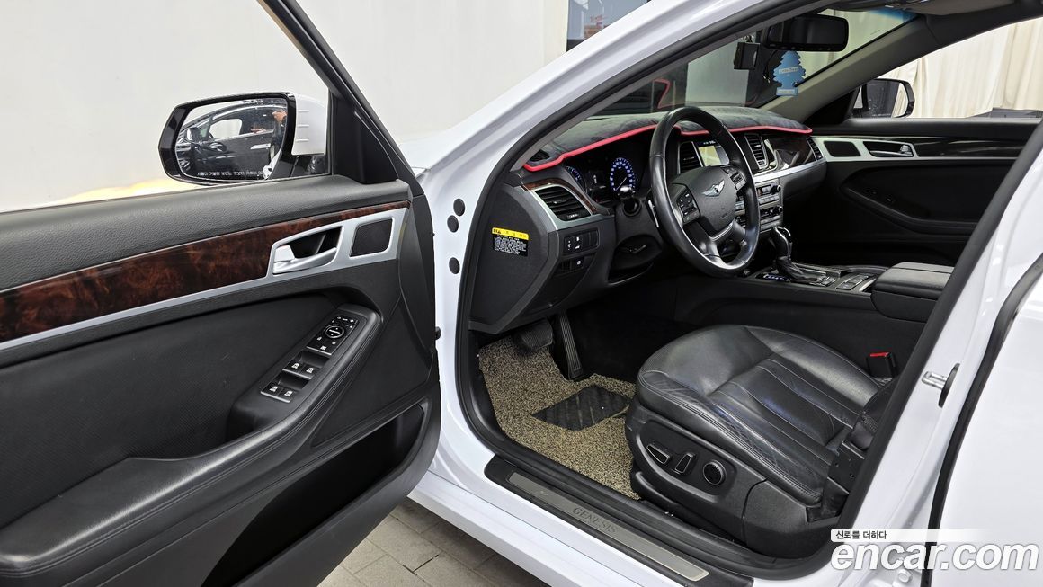 Hyundai Genesis 2016