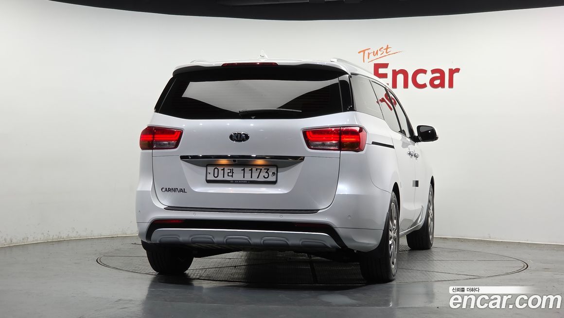 Kia Canival 2018