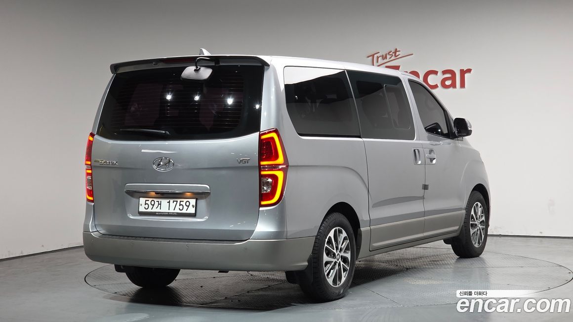 Hyundai Starex 2019