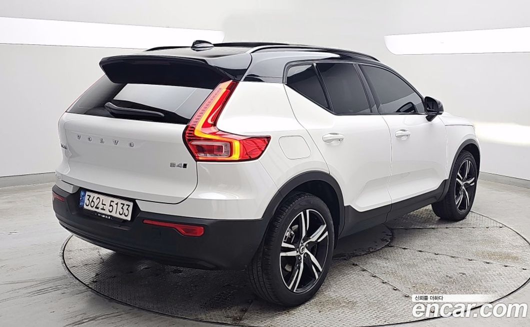 Volvo XC40 2021