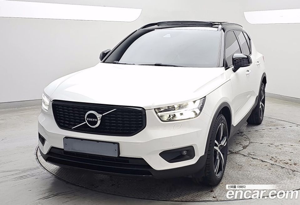 Volvo XC40 2021