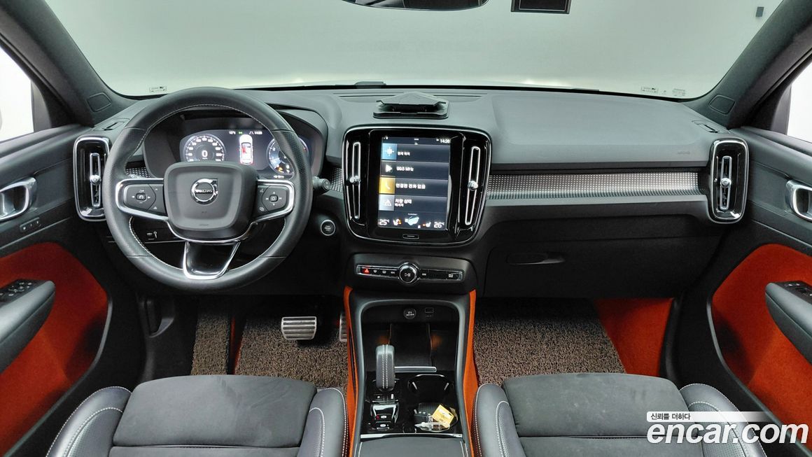 Volvo XC40 2021