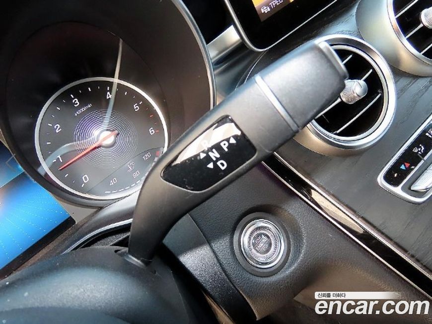 Mercedes-Benz C-Class 2019