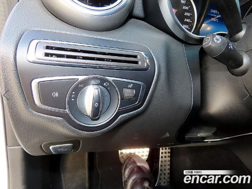 Mercedes-Benz C-Class 2019