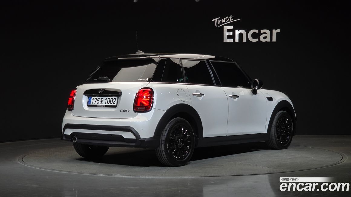 Mini Cooper 2024