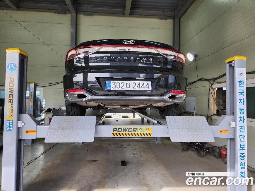 Hyundai Grandeur 2022