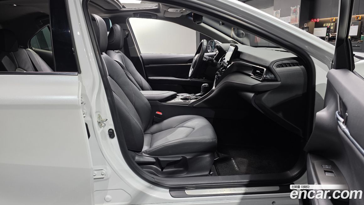 Toyota Camry 2024