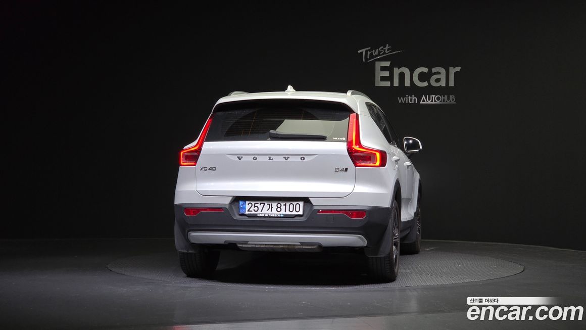 Volvo XC40 2021