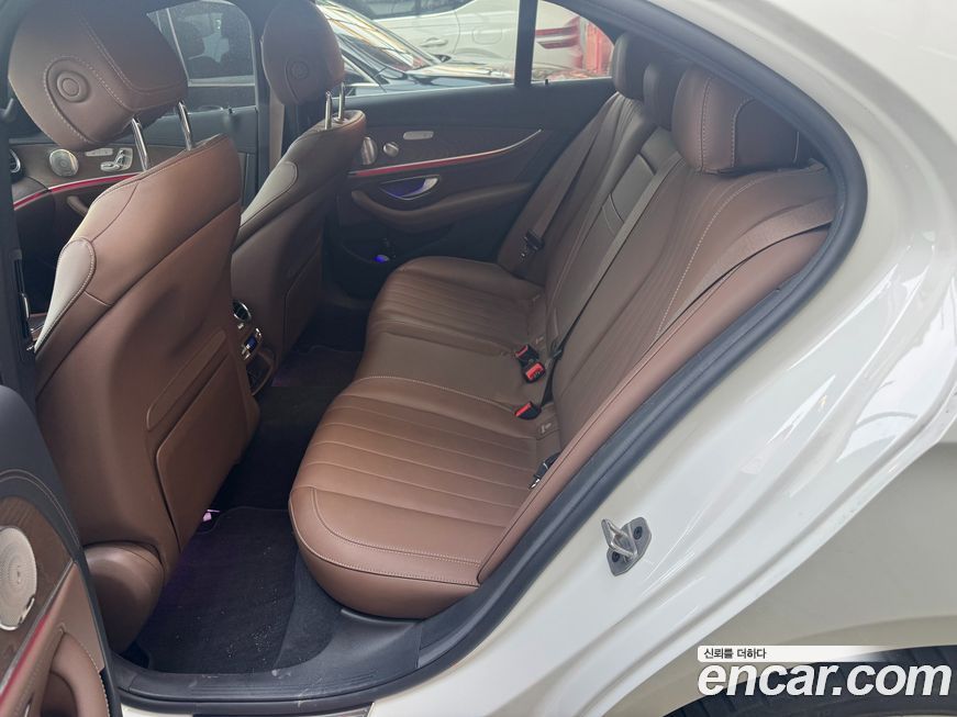 Mercedes-Benz E-Class 2023