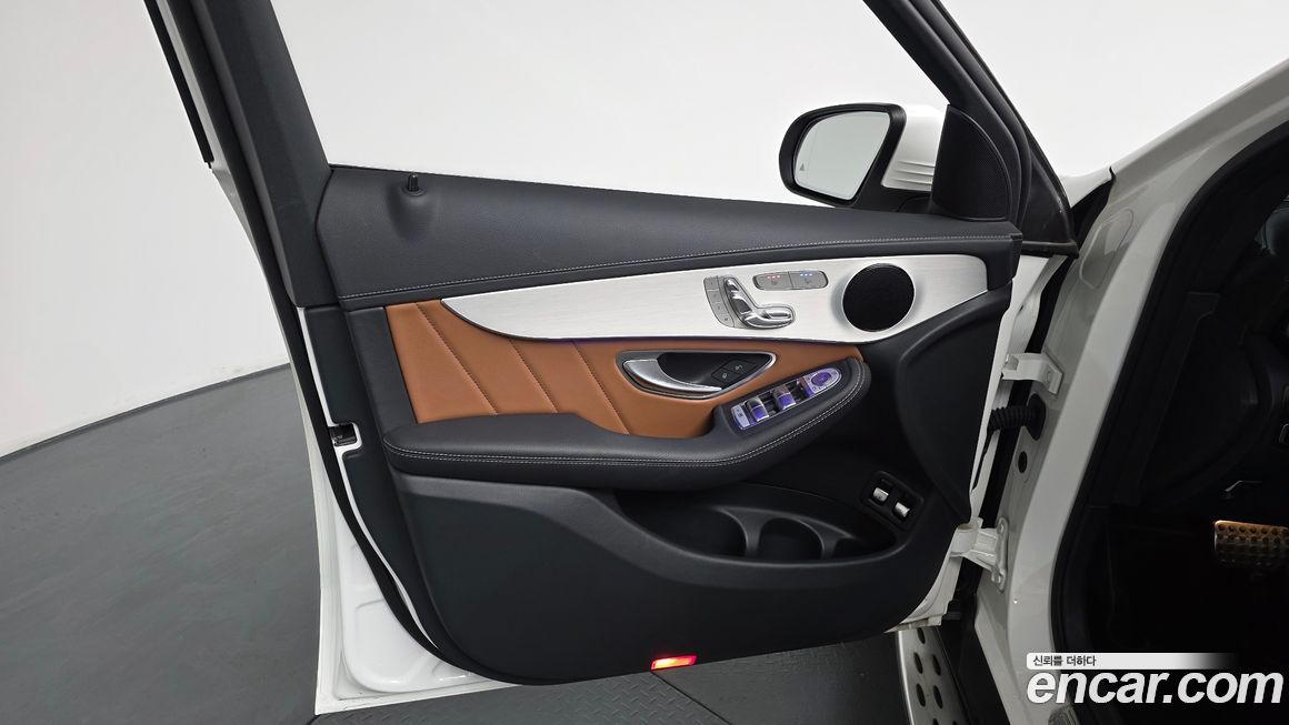 Mercedes-Benz GLC-Class 2022