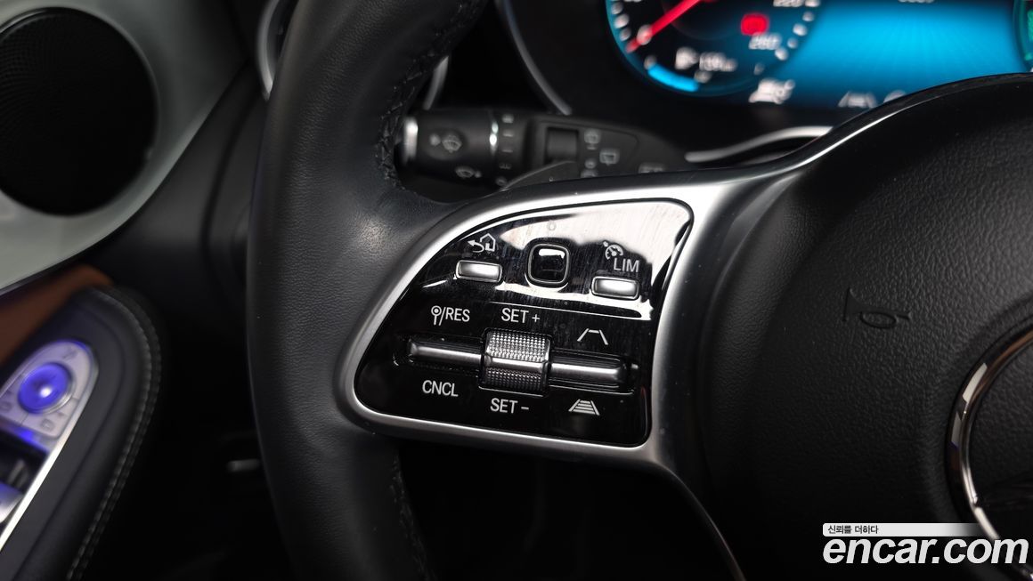 Mercedes-Benz GLC-Class 2022