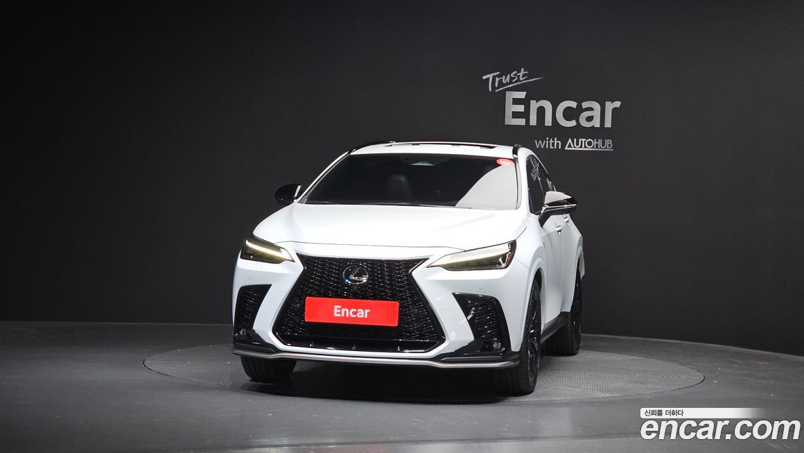 Lexus NX 2022