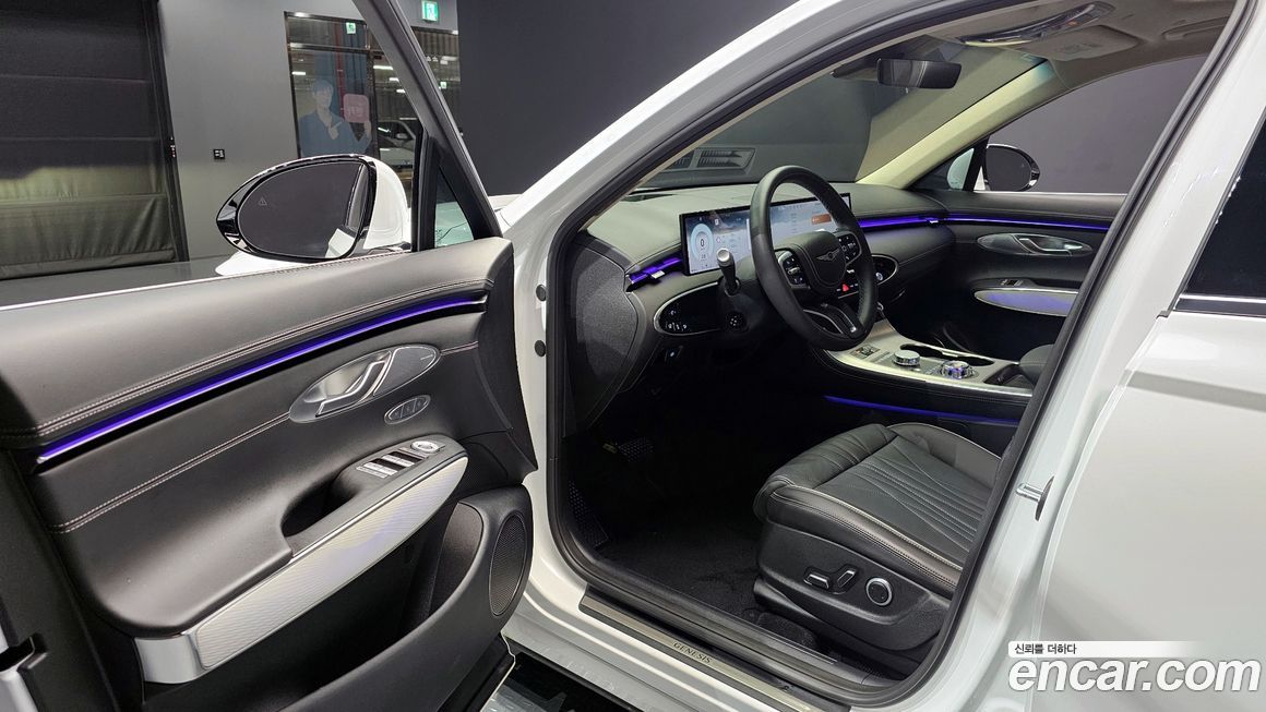 Genesis GV70 2025