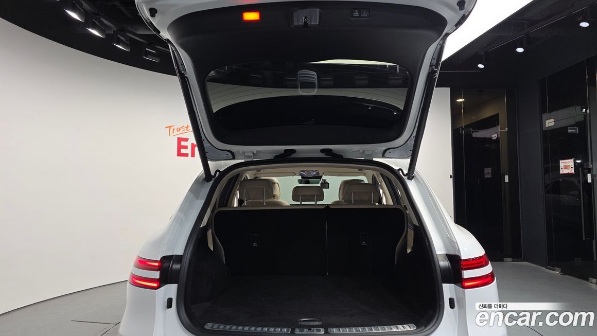 Genesis GV70 2025