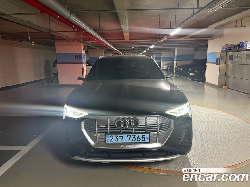 Audi e-tron 2022
