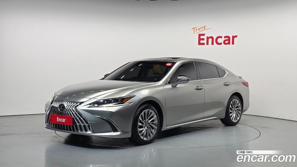 Lexus ES 2026
