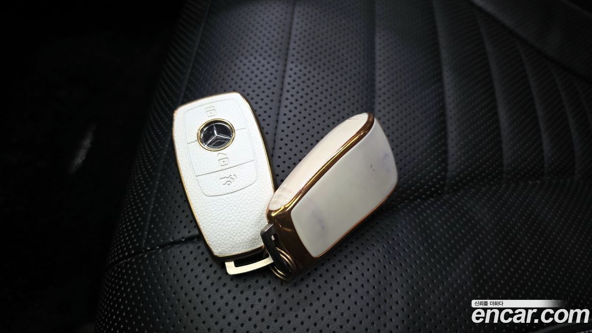 Mercedes-Benz S-Class 2020