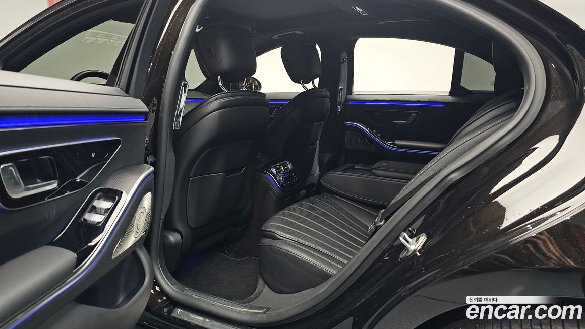 Mercedes-Benz S-Class 2021