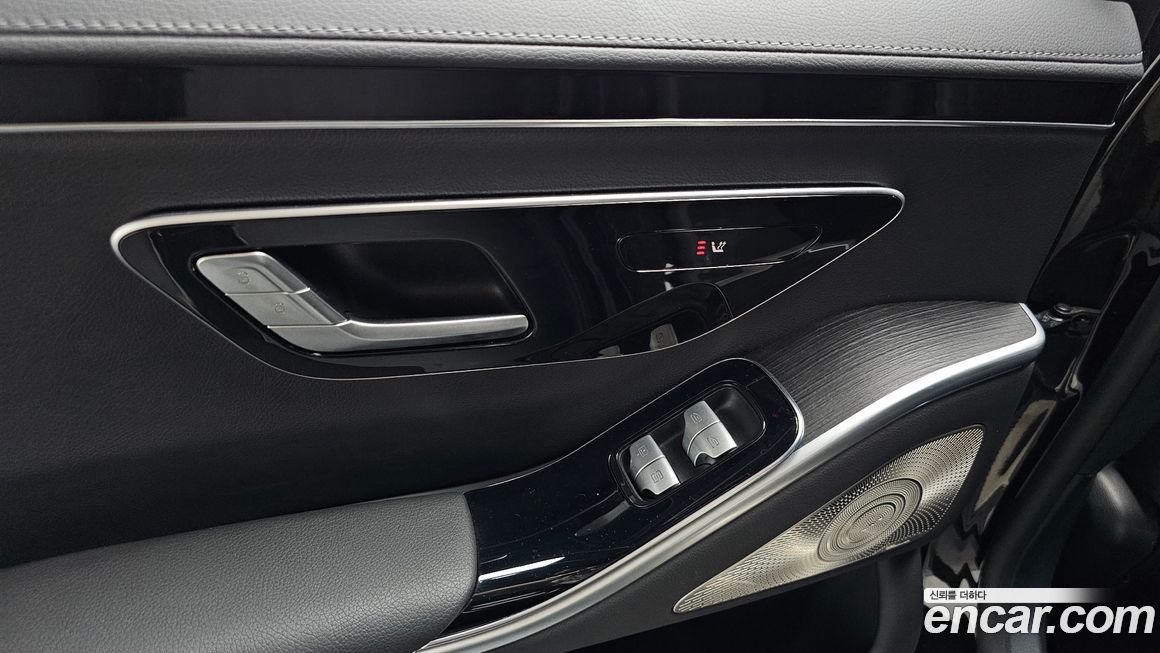 Mercedes-Benz S-Class 2021