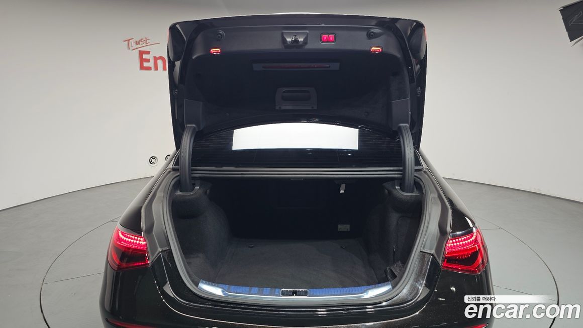 Mercedes-Benz S-Class 2021