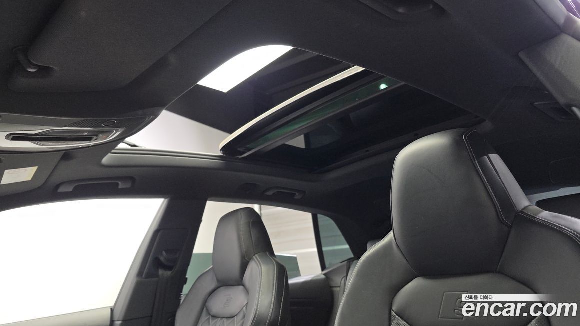 Audi Q8 2021