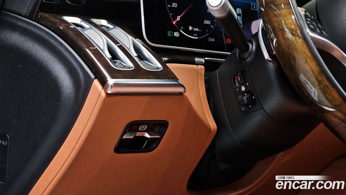 Mercedes-Benz S-Class 2021