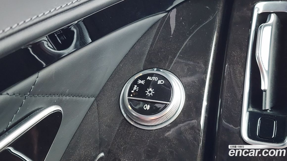 Mercedes-Benz S-Class 2021