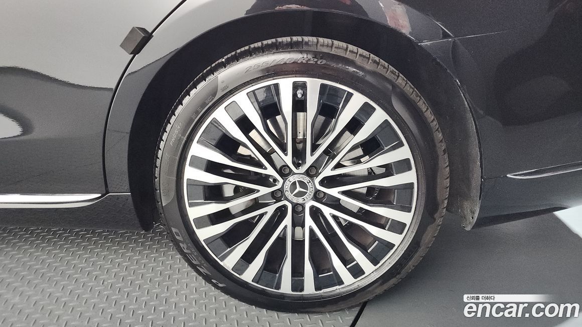 Mercedes-Benz S-Class 2021