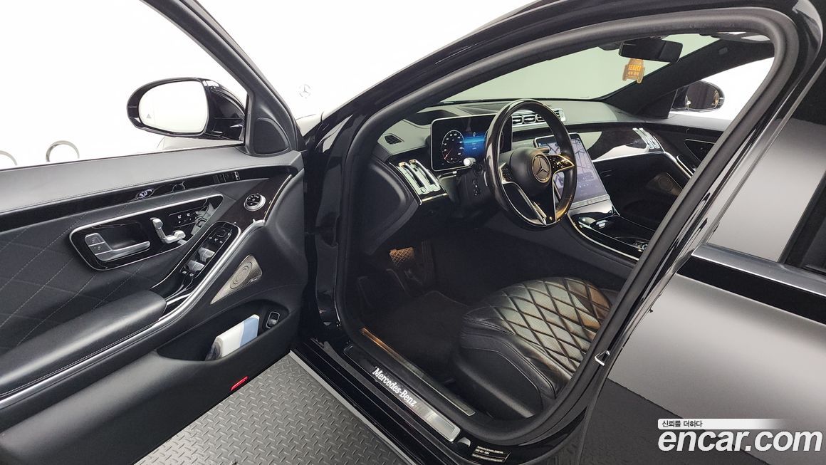 Mercedes-Benz S-Class 2021