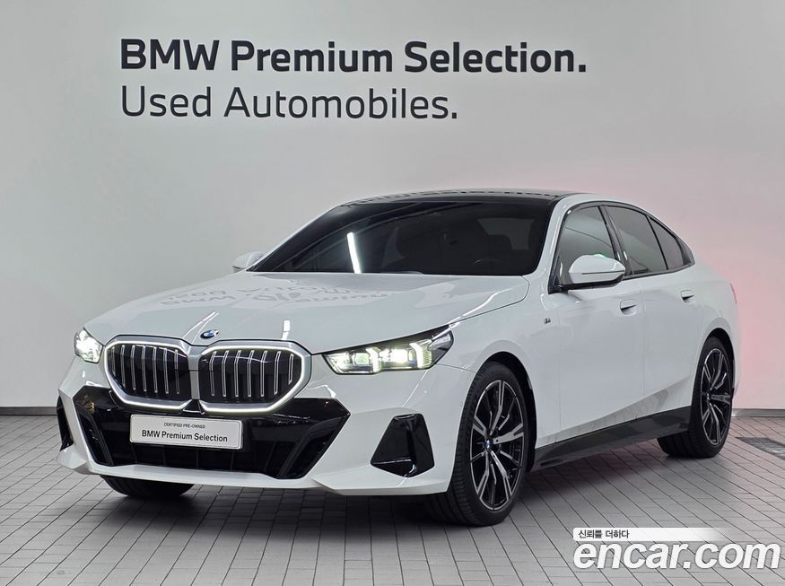 BMW 5-Series 2024