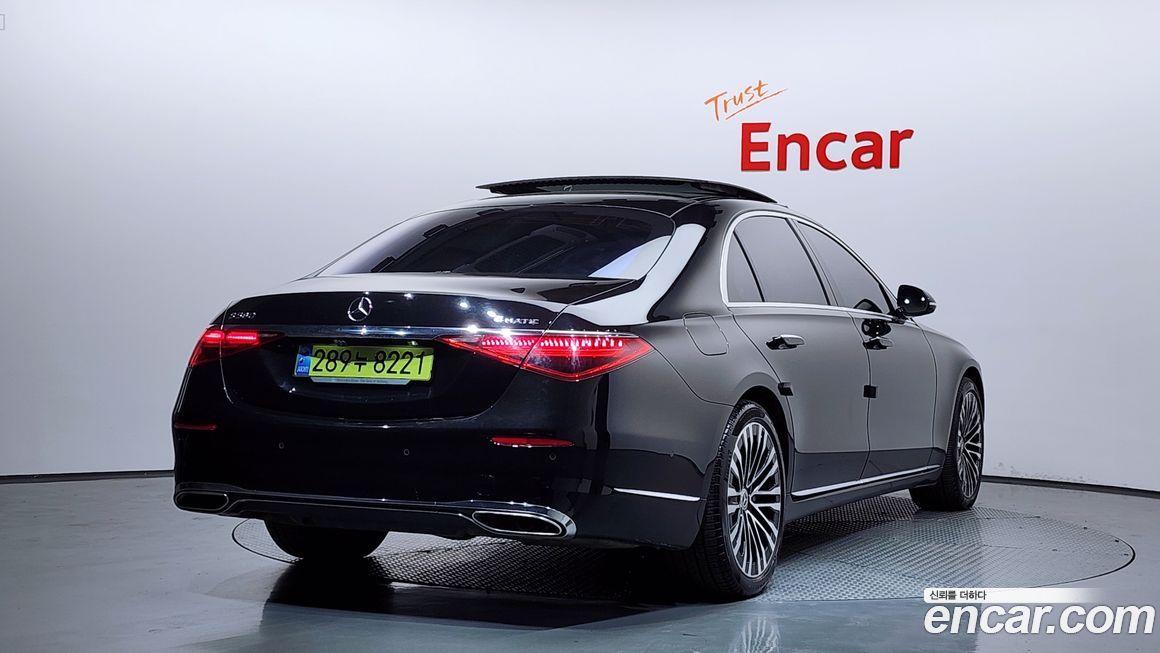 Mercedes-Benz S-Class 2021