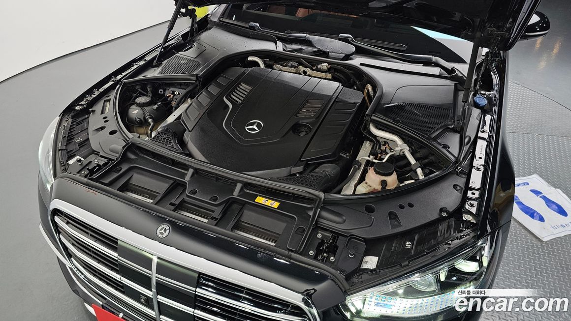 Mercedes-Benz S-Class 2021