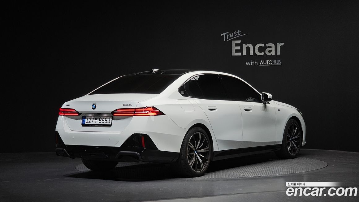 BMW 5-Series 2024