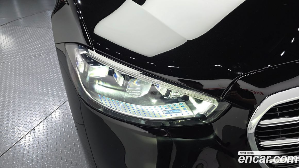 Mercedes-Benz S-Class 2023