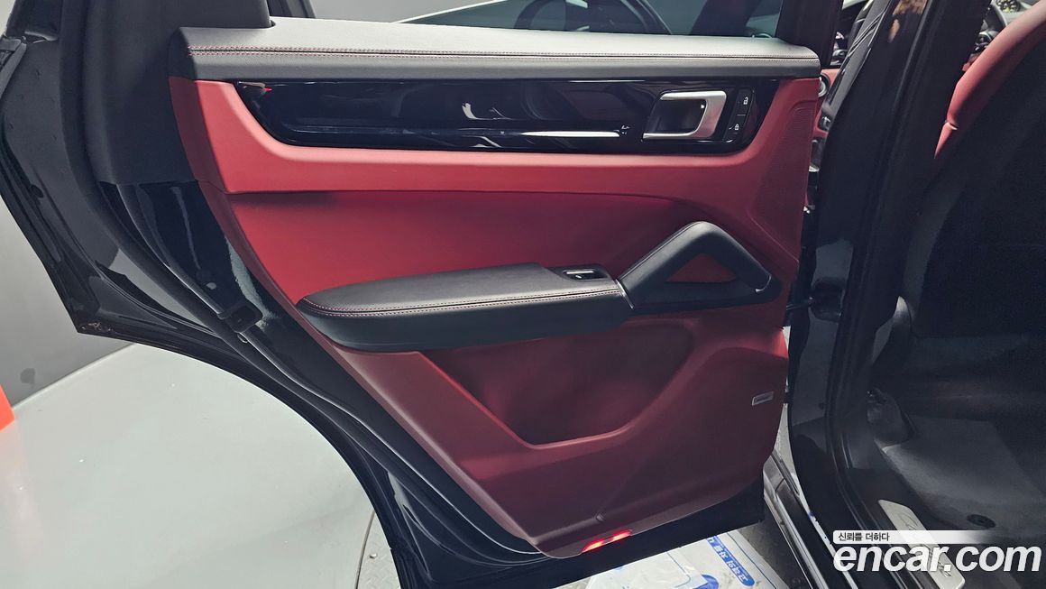 Porsche Cayenne 2022