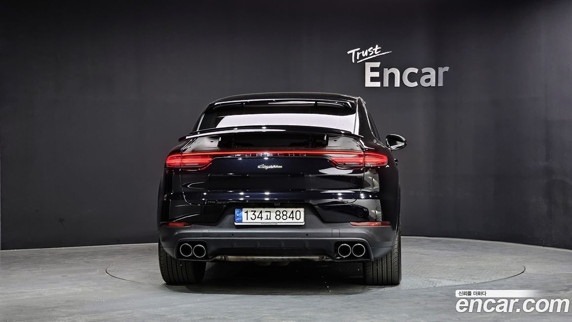 Porsche Cayenne 2022