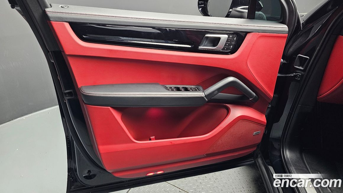 Porsche Cayenne 2022