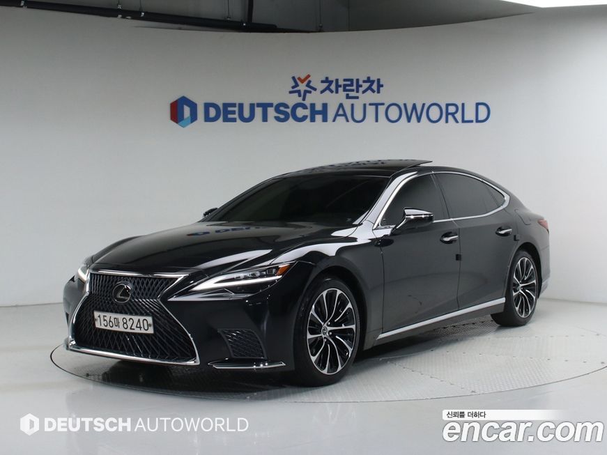 Lexus LS 2022
