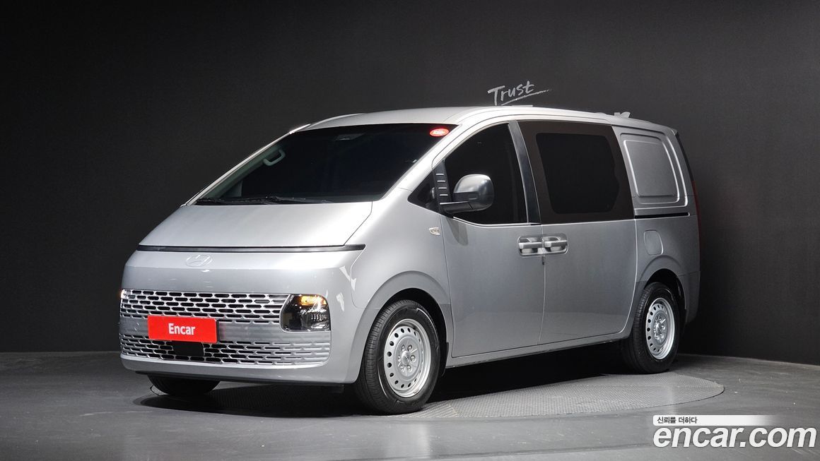 Hyundai Staria 2025