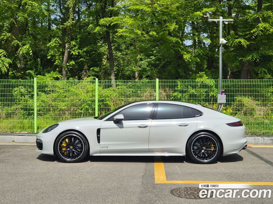 Porsche Panamera 2020