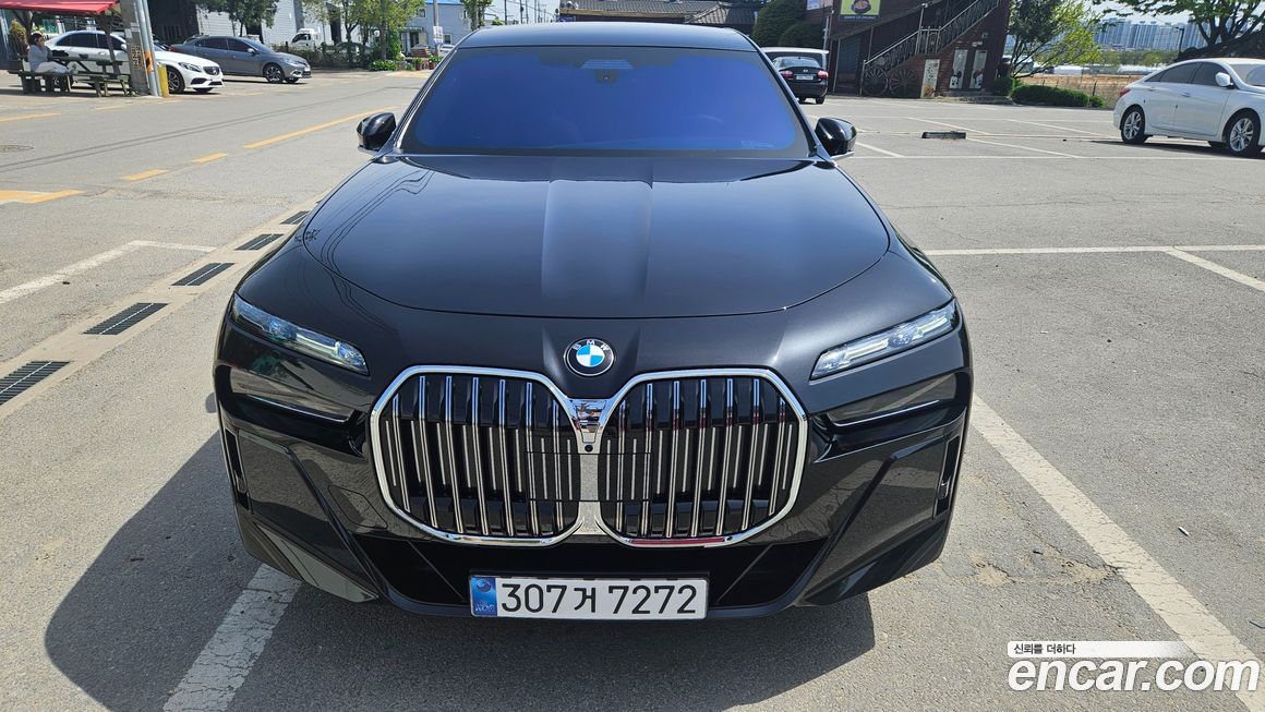 BMW 7-Series 2025
